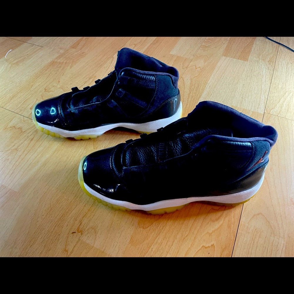 Air Jordan 11 Youth Basketball Shoes